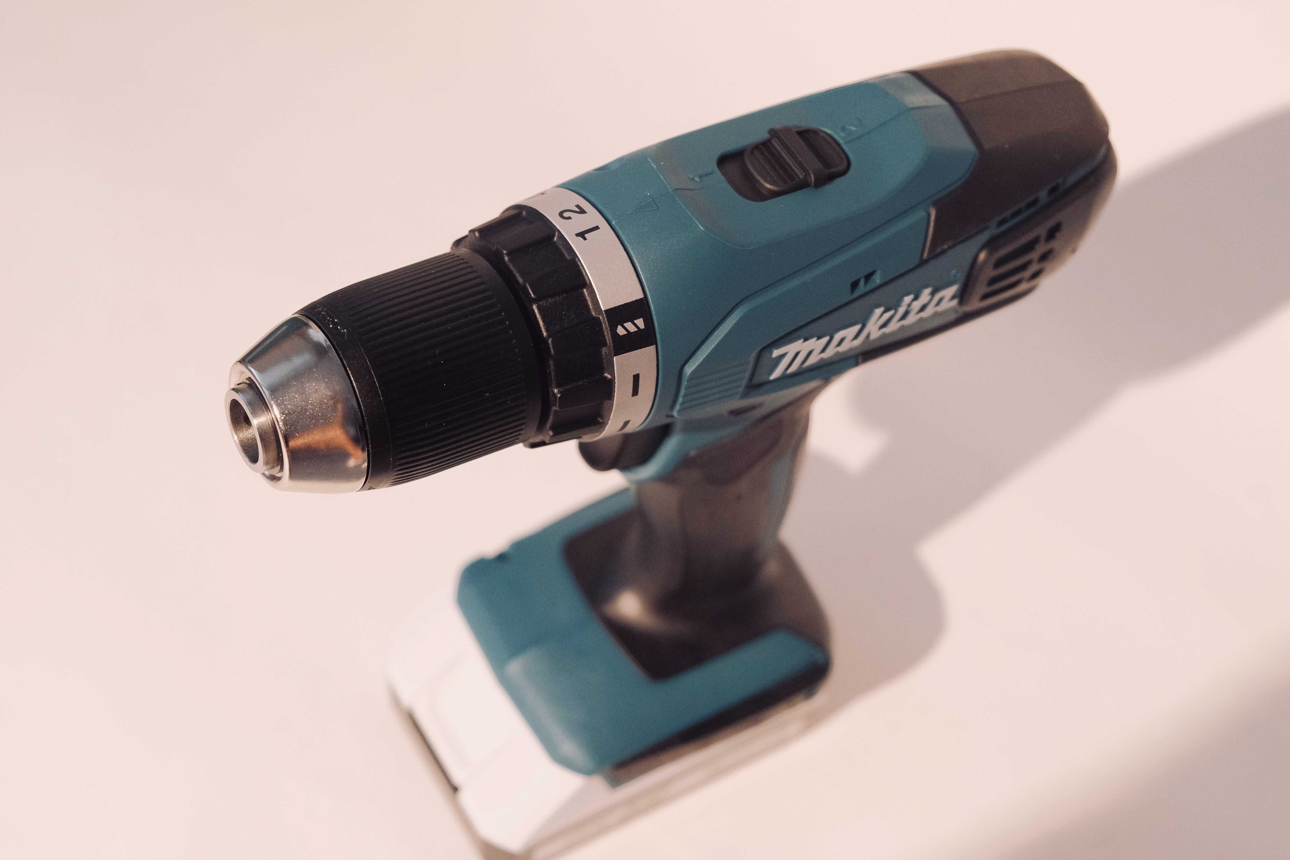 ПРОМО Makita DF457DWE,Комплект акумулаторен винтоверт,батерий,зарядно