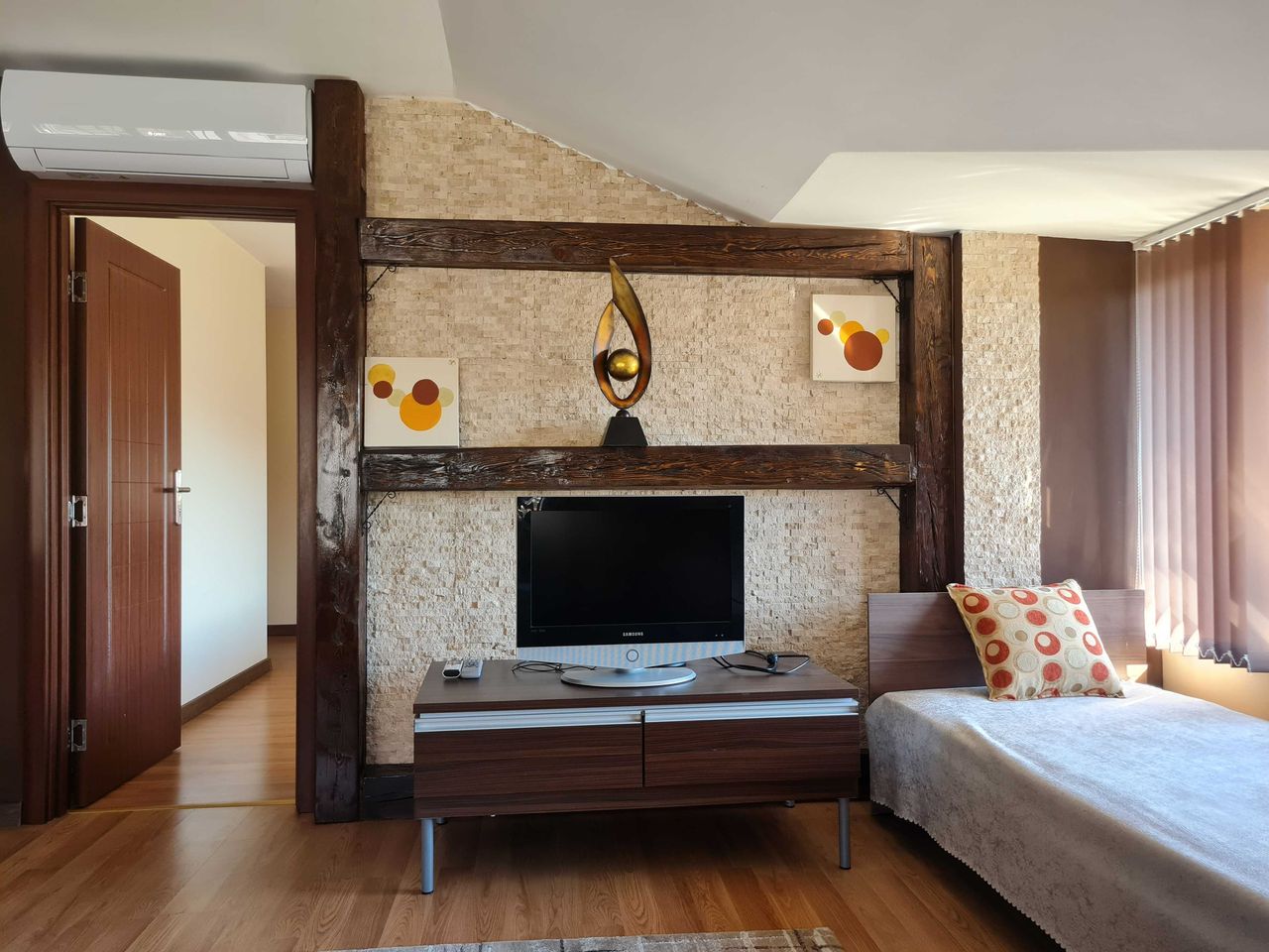 Продава се Двустаен апартамент в Банско - 76 кв.м за 1047 €/кв.м - Снимка #3