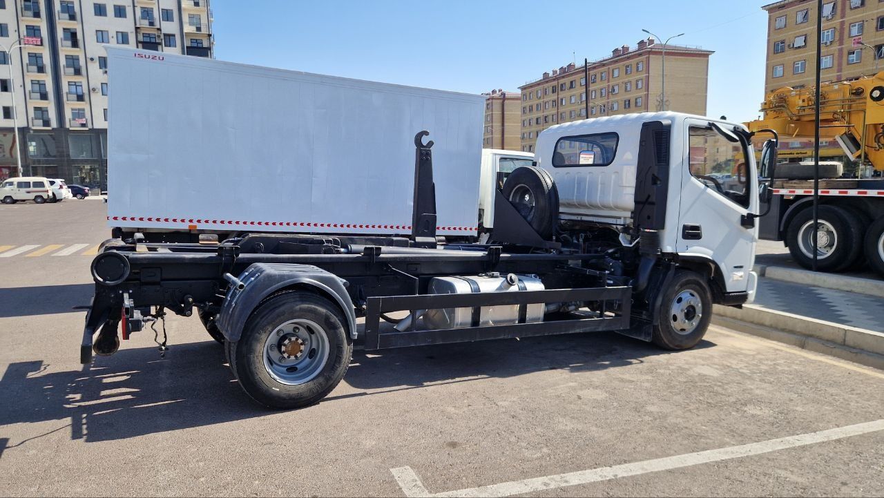 Foton sotiladi zoʻr sastayana