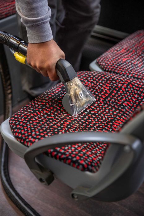 Професионален екстрактор Karcher Puzzi 8/1, Ръчна дюза, 1200W, 71 л