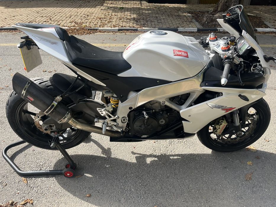 Aprilia RSV4 1000