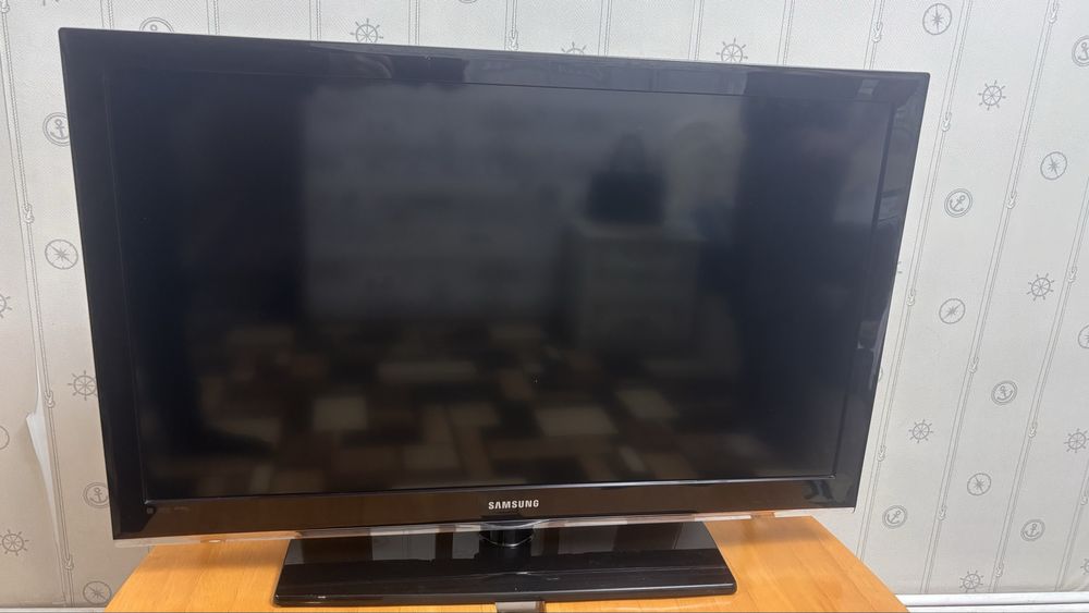 Продам телевизор Самсунг