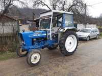 Vând tractor Ford 4600