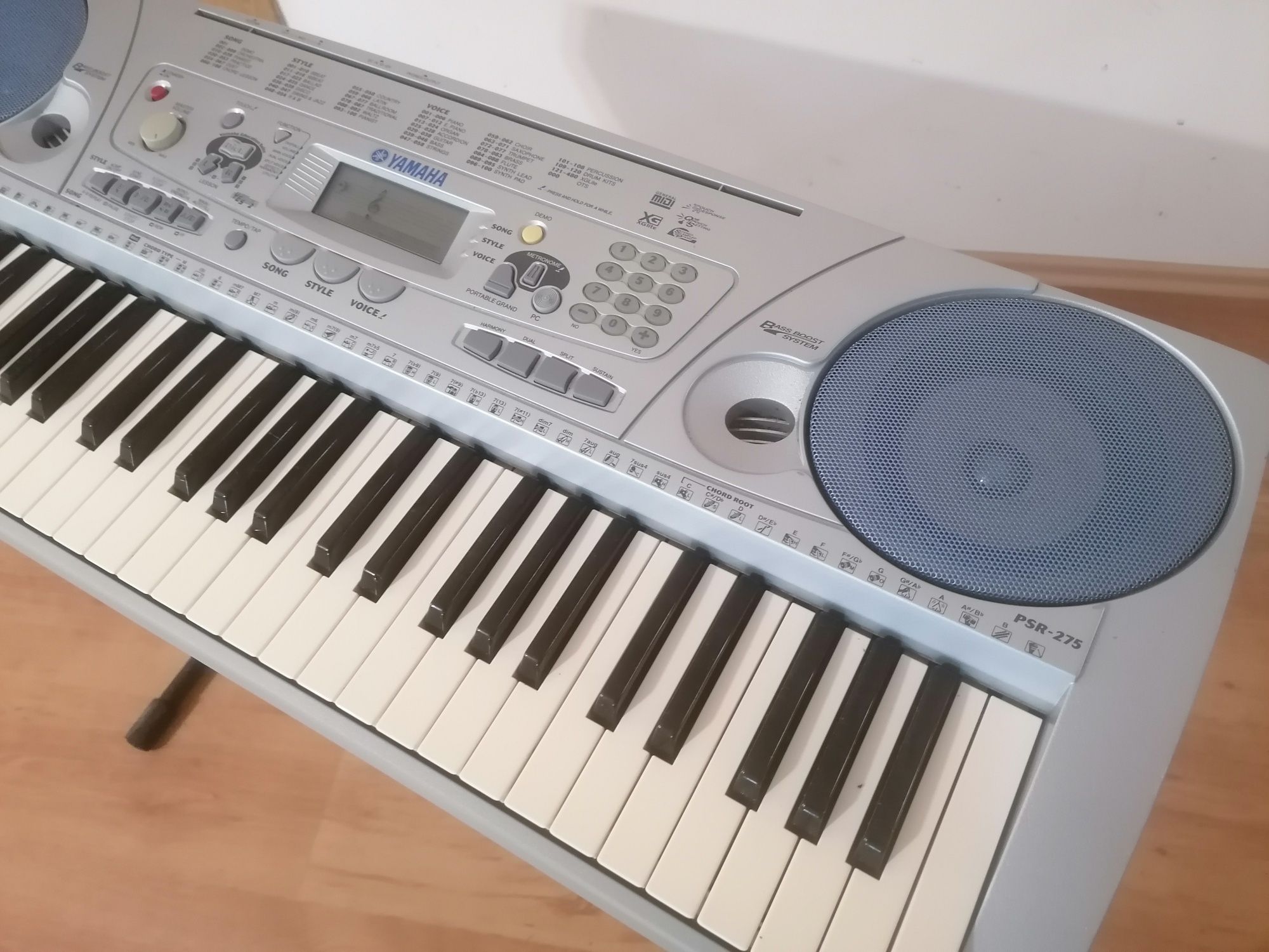 YAMAHA PSR-275 stereo Display iluminat