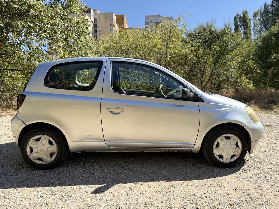 Продава Toyota yaris 2002- 187000 км