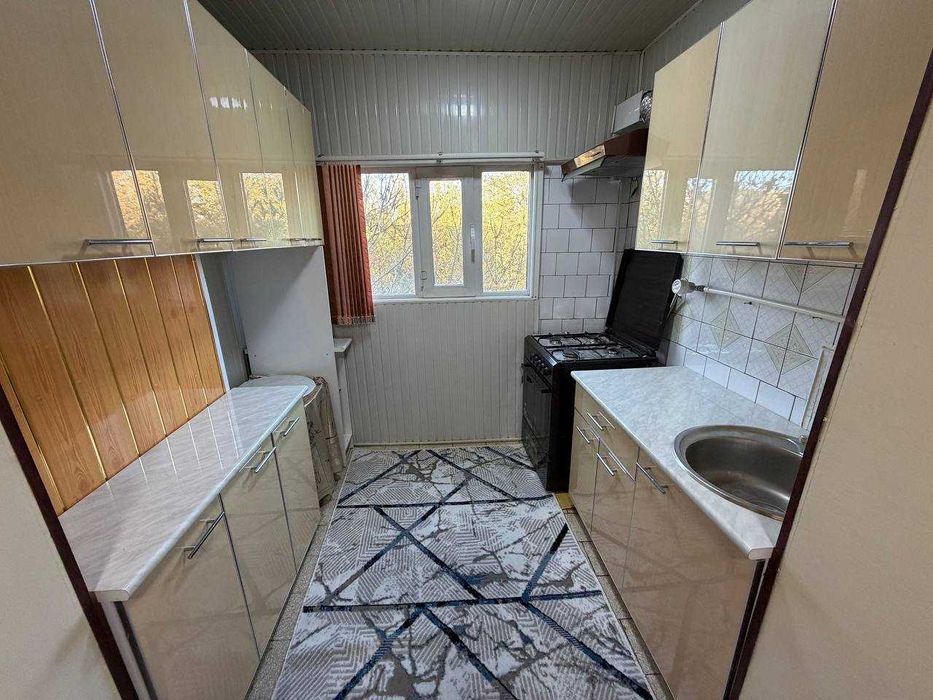 Продаётся 2х комн квартира на 3 этаже Ор-р Гуливер