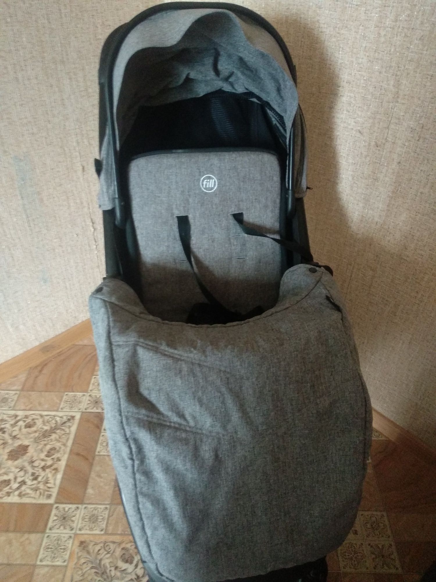 Коляска прогулочная