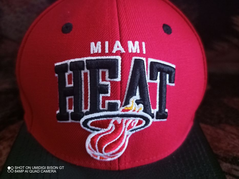 Șapca hip hop originala Miami Heat deosebita  stare impecabila