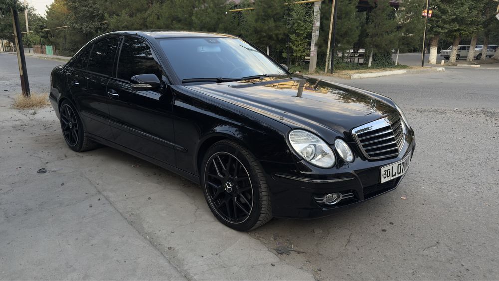 Mercedes-Benz W211 E200