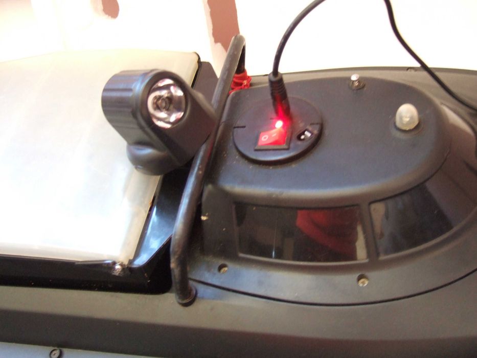 Лодка за захранка JABO 2