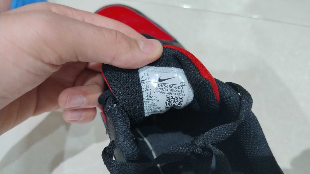 Pantofi Nike originali de mărimea 39 potriviți pentru orice eveniment