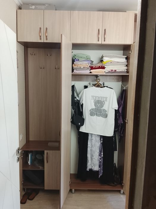 Продам шкаф прихожая