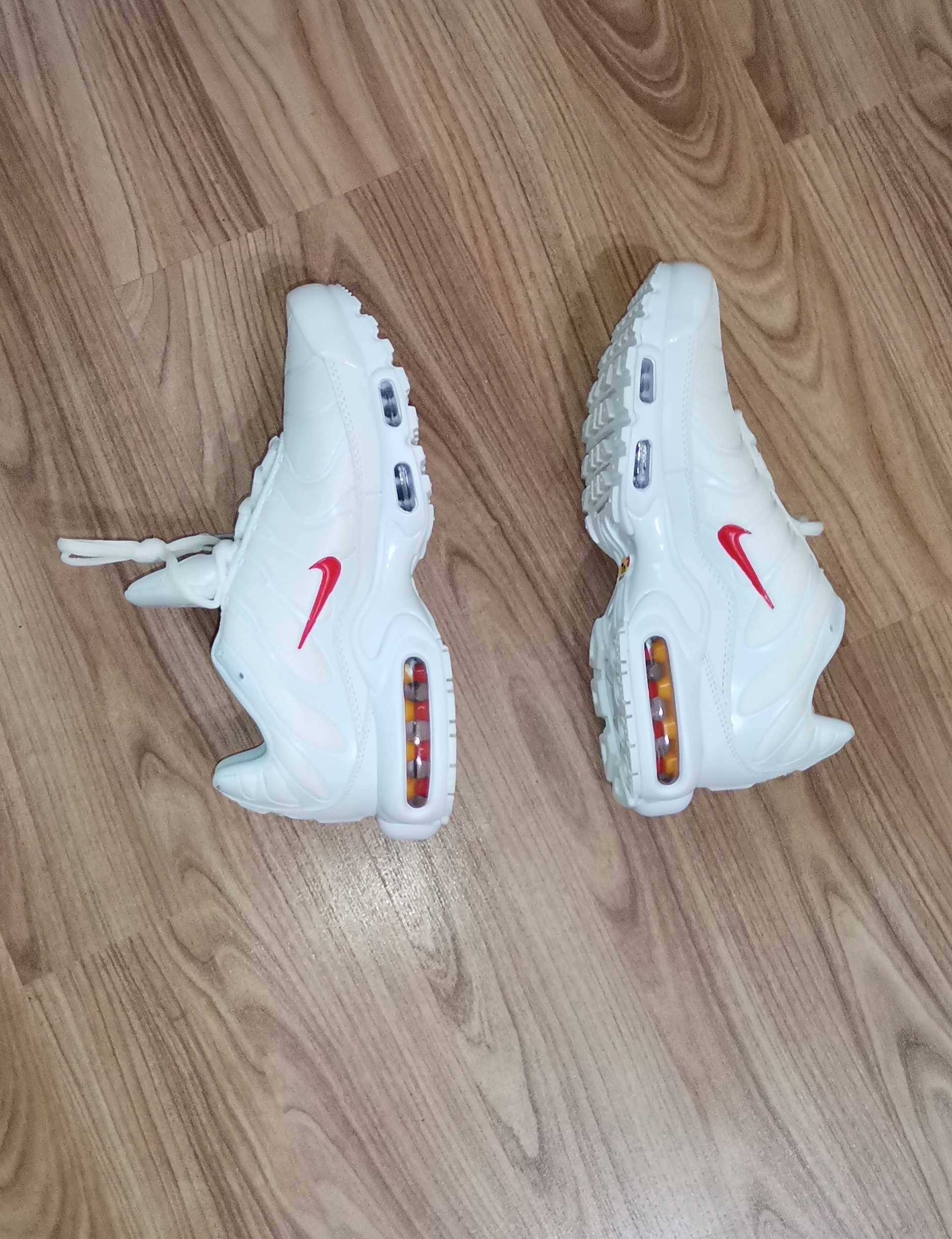 Nike tn supreme 42