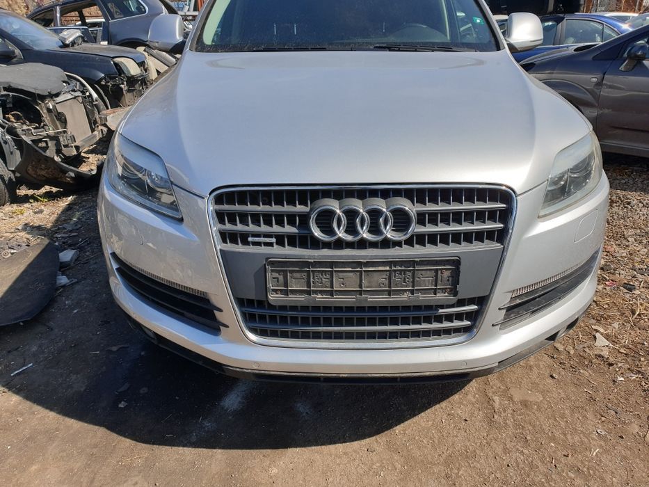 Продавам на части Ауди Q7 3.0tdi 233кс 2006год