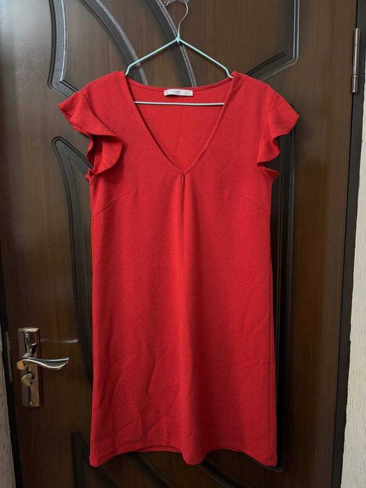 Нарядное платье Mango