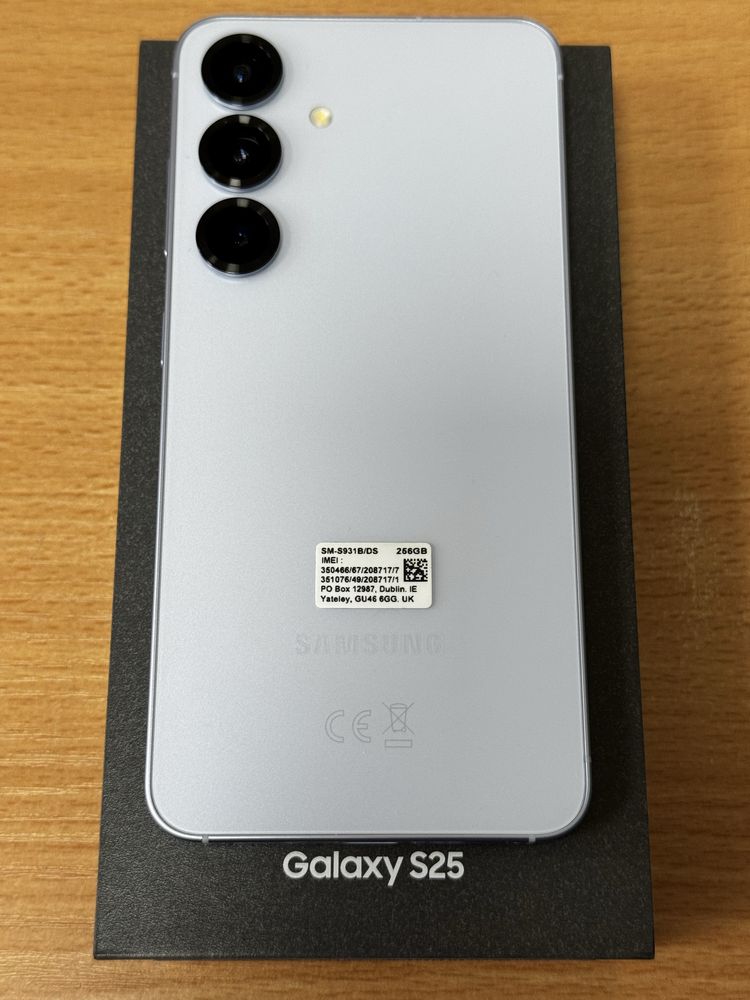 Samsung s25 12/256 Нов