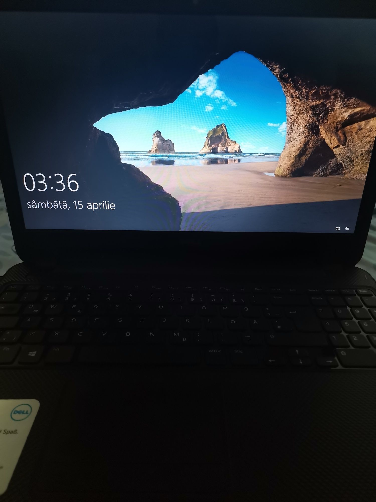 Vand  Laptop dell Inspiron 15 Intel core i3