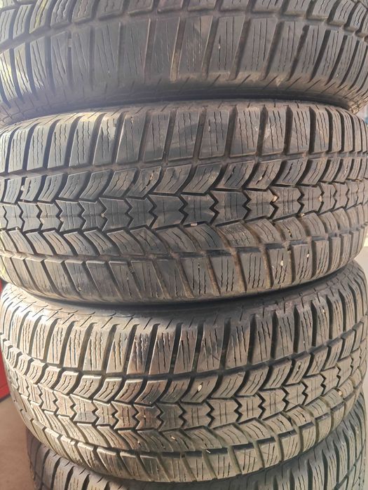 4бр.зимни гуми 215/55/17 Sava