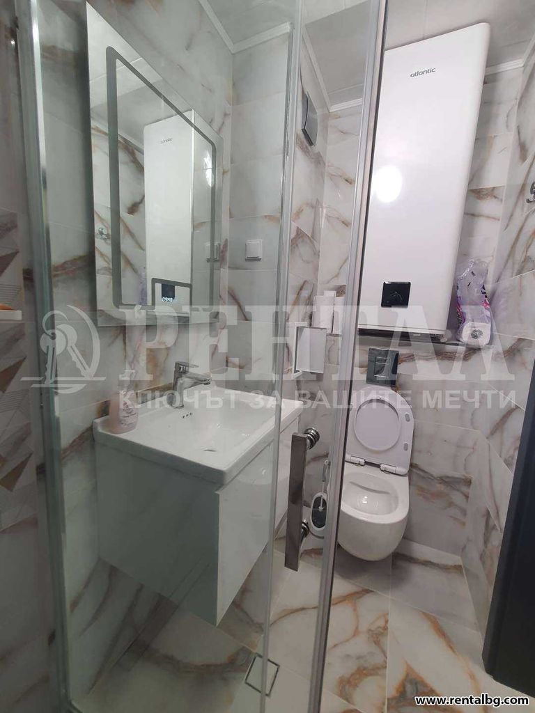 Продава се Двустаен апартамент в Пловдив, Южен - 80 кв.м за 1550 €/кв.м - Снимка #13