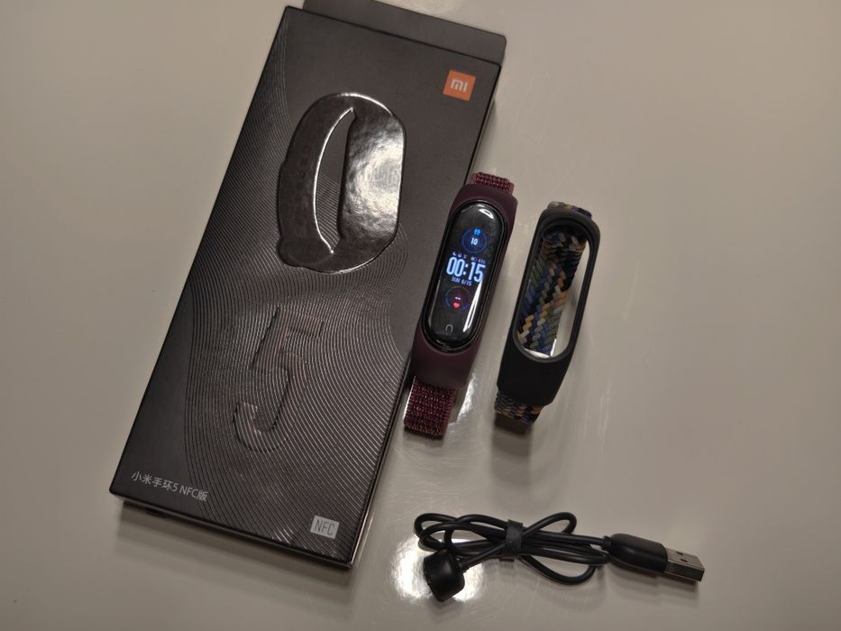 Vând Mi Band 5 NFC – bratara inteligentă Xiaomi