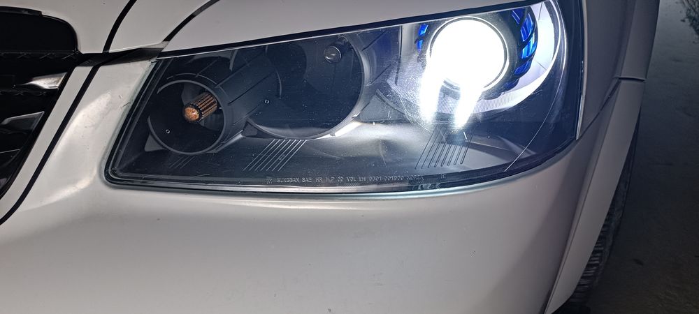 Продам передние bi-led и задние Optra фары на Lacеtti