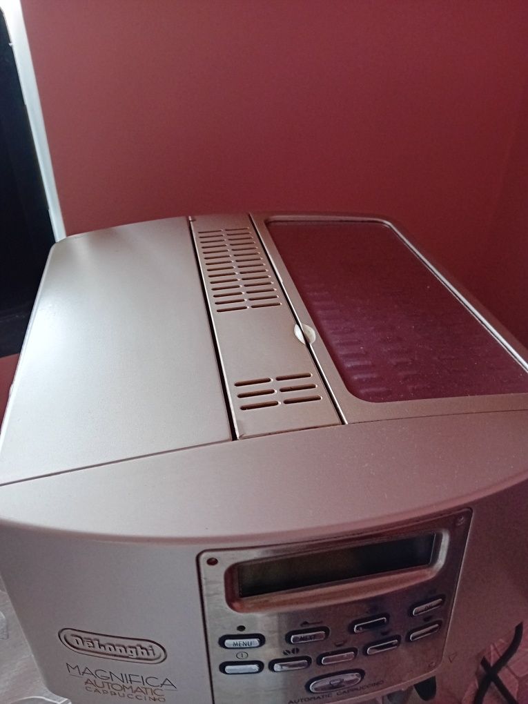 Кафе автомат"Delonghi" Magnifiсa