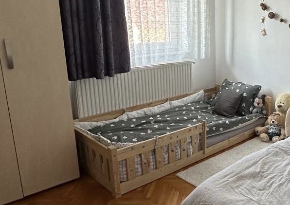 Pat montessori 90x190 cm cu saltea inclusa!!! Stare foarte buna!