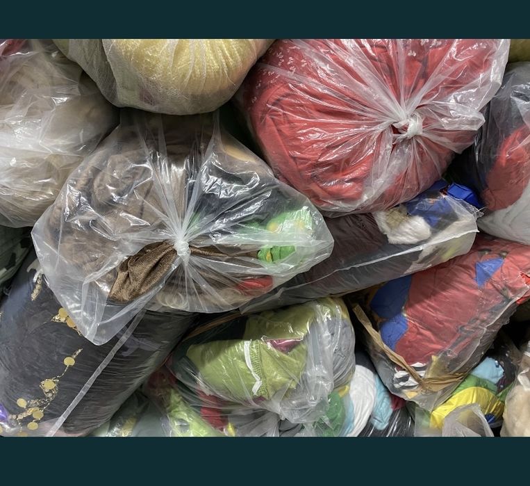 Costume CARNAVAL mix copii și Adulți en-gros la kg