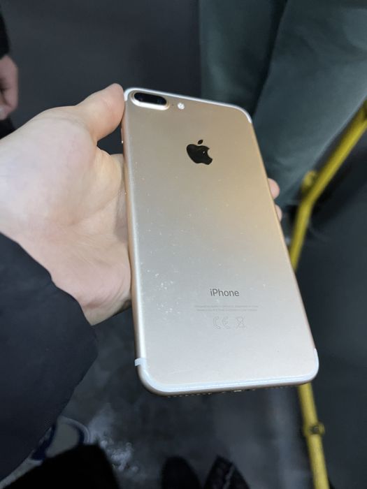iphone.  7   plus гб 128
