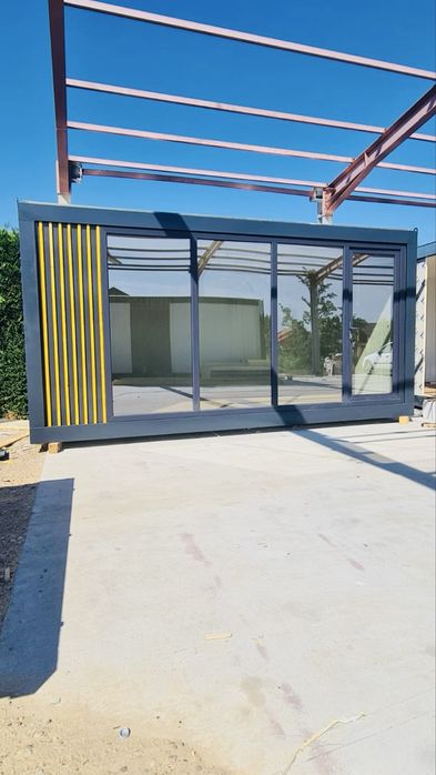 Producem containere comarciale pentru locuri publice sau depozitare