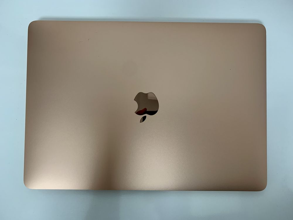 Лаптоп MacBook Air 13 Gold 2020 (A2179) ЗАКЛЮЧЕН!