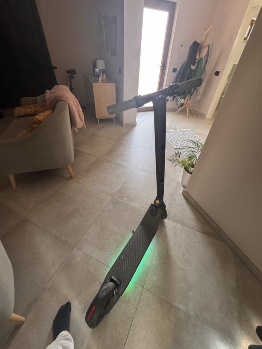 Trotineta electrica Segway Ninebot es2