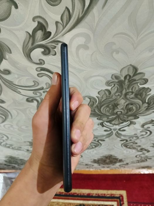 Redmi 9 128 / 6 .