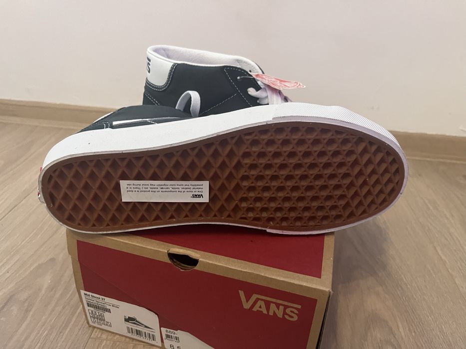 Vans Mid School 37 / нови кецове