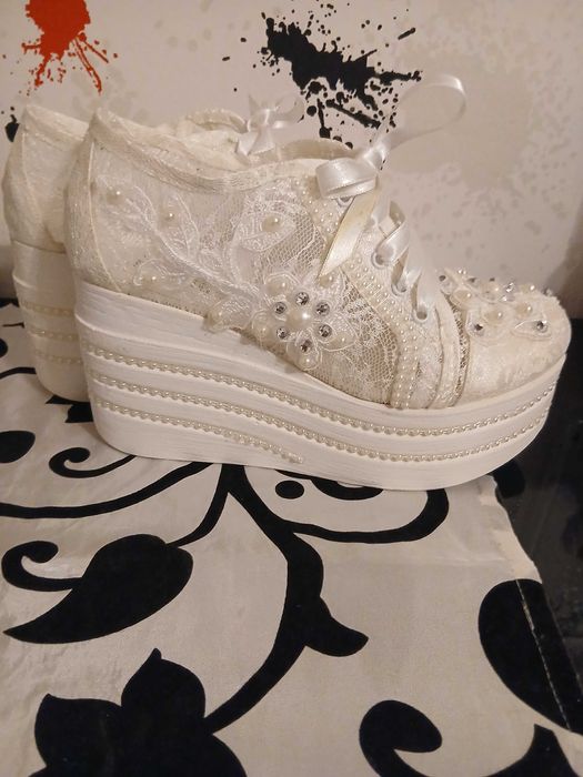 Спортни обувки, маратонки, кецове