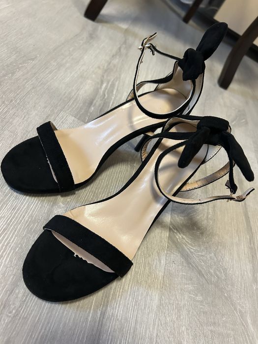 Прожам летние новые босоножки