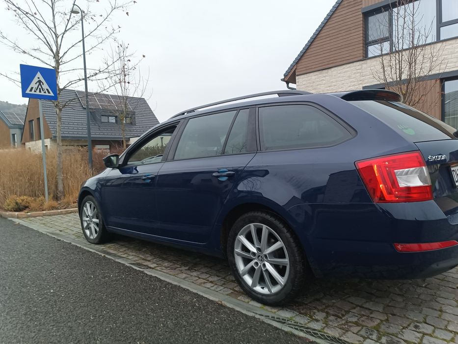 Vând Skoda Octavia 3