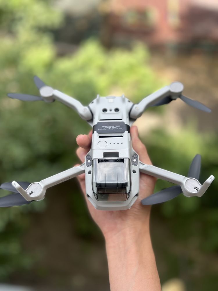Дрон продается DJI mini 4k