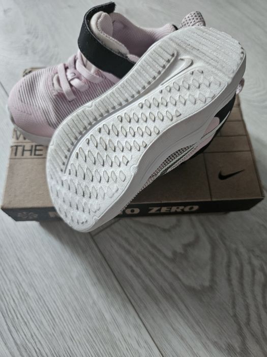 Маратонки Nike 22номер