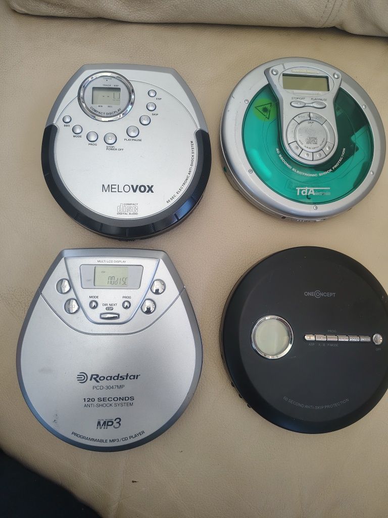 4 cd player portabil