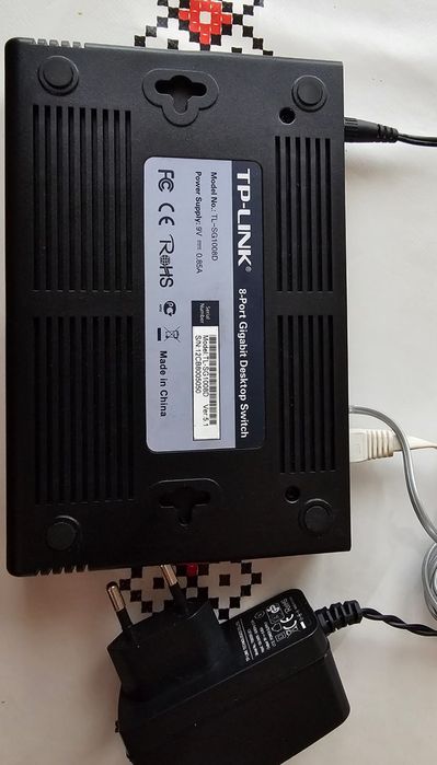 Switch 8 Porturi TL-SG1008D