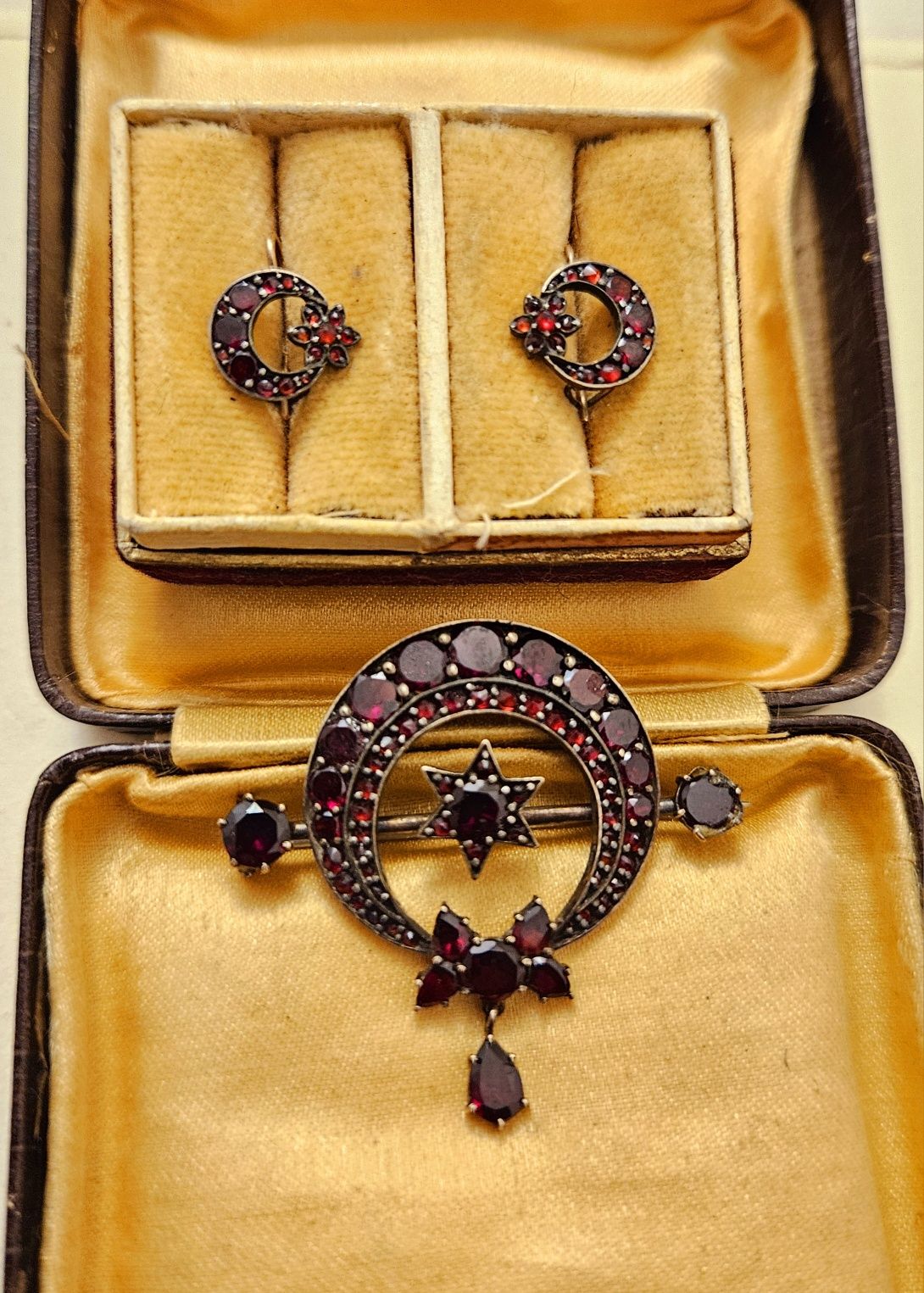 обеци и брошка от османската империя  19-ти век.