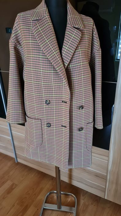 Vând palton Red Valentino