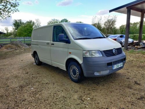 Dezmembrez VW transporter T5 piese motor 1.9 tdi AXC