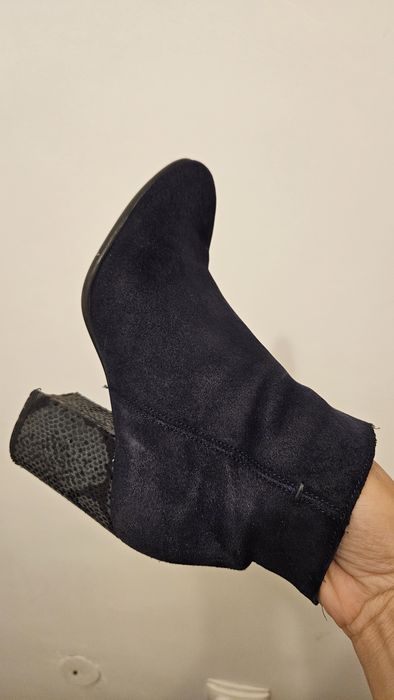 Ghete piele naturala intoarsa Rizzoli 35