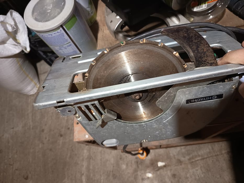 Vând fierăstrău circular electric funcțional