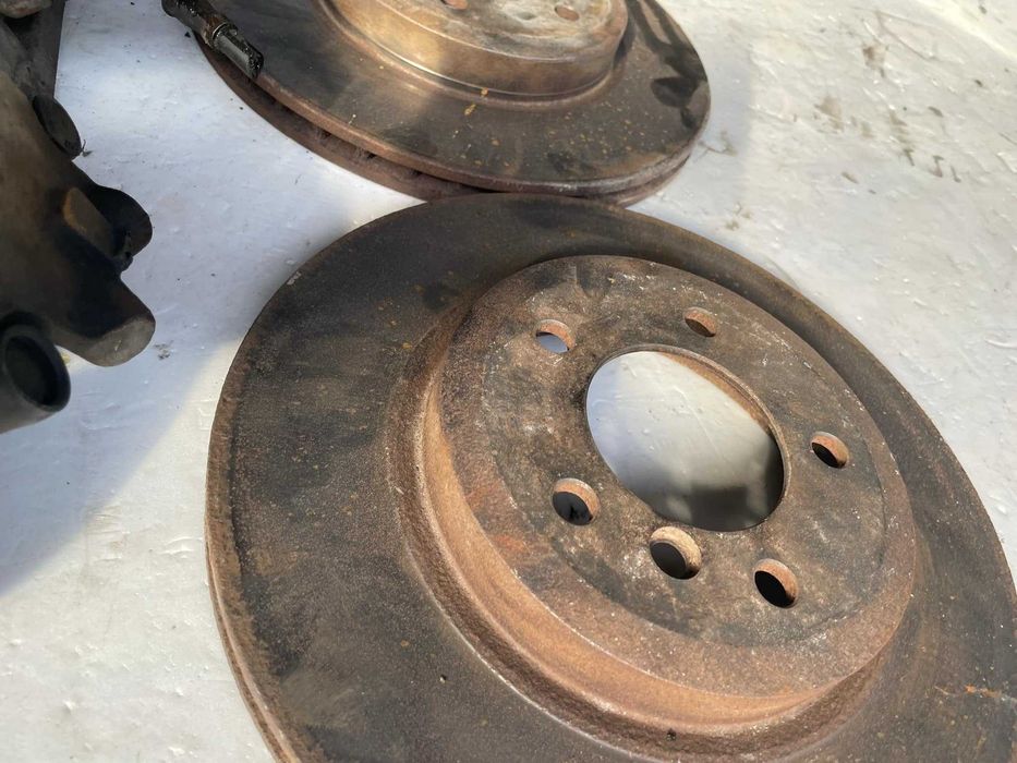 Предни апарати и дискове за BMW E46 330