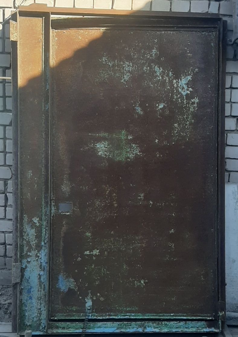 Железная дверь с косяком СССР