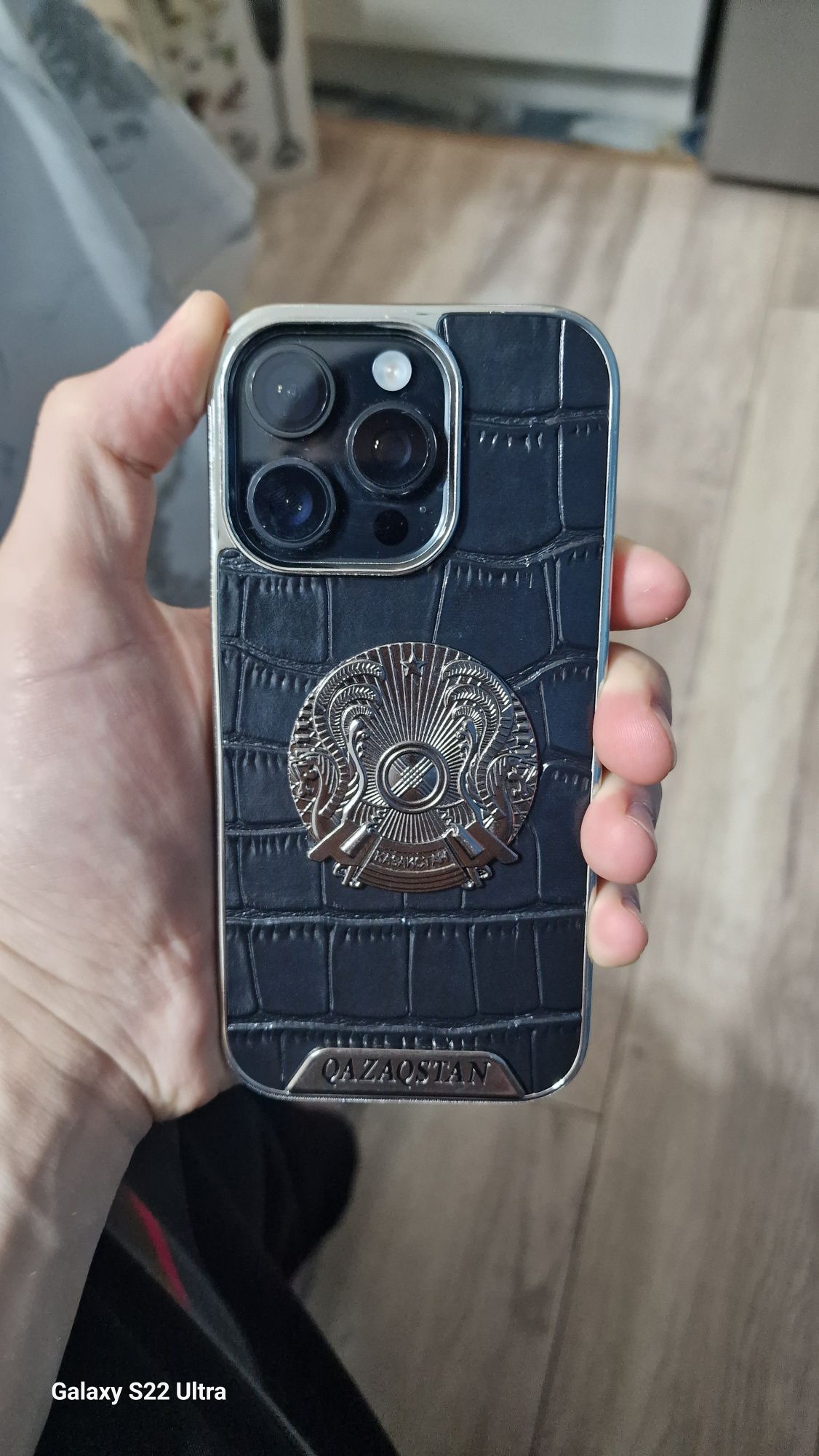 Продам iphone 16 pro 8/256г в идеальном состояний