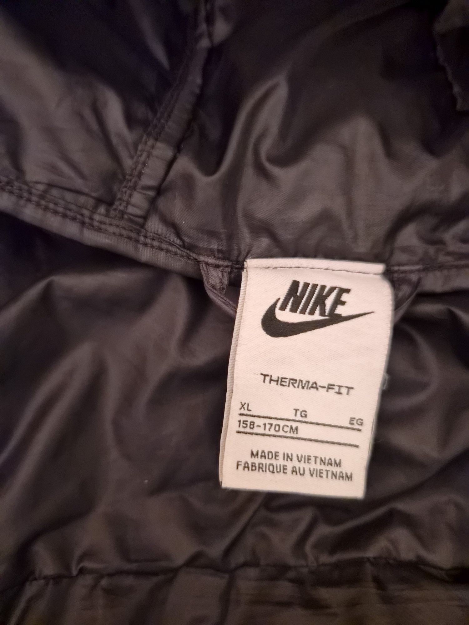 Зимно яке Nike 158-170 XL